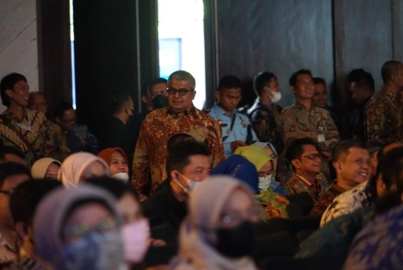 Sekretaris Daerah (Sekda) Aceh, Bustami Hamzah mengikuti Rapat Koordinasi Kepegawaian tahun 2023 dengan Tema Talent Management 2030: Smart, Agile and Emphaty di Hotel Pullman Bandung, Jawa Barat, Selasa, 30 Mei 2023. (Foto: Humas BPPA). 