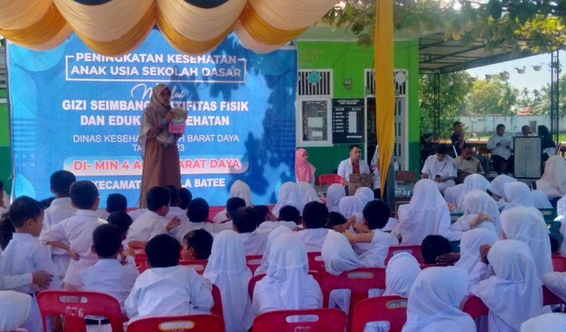 Edukasi kesehatan oleh Dinkes Abdya di MIN Padang Sikabu Kuala Batee 