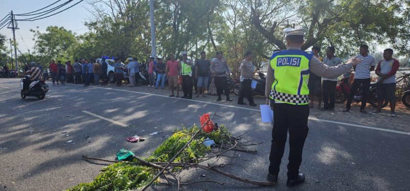 Seorang pemotor tak dikenal tewas di Jalan Laksamana Malahayati kawasan Gampong Lamnga, Kecamatan Mesjid Raya, Aceh Besar, Kamis (21/3/2024).