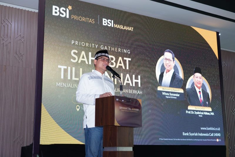 Regional CEO BSI Aceh, Wisnu Sunandar, saat membuka kegiatan Priority Gathering.