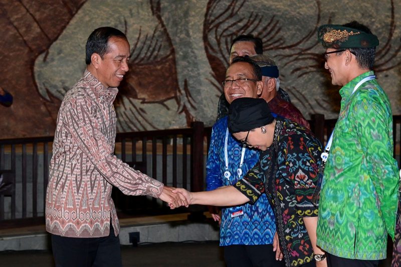 Presiden Jokowi Jamu Santap Malam Para Pemimpin dan Delegasi KTT WWF Ke-10 di GWK. Foto: Humas Polri 