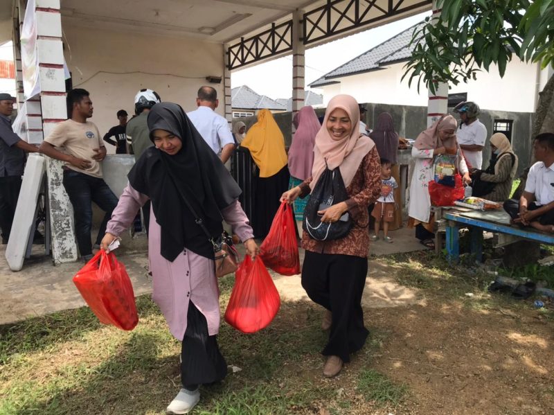 Pemkab Aceh Besar Gelar Pasar Murah untuk Jaga Stabilitas Harga Pangan. Foto: NOA.co.id/Dahlan