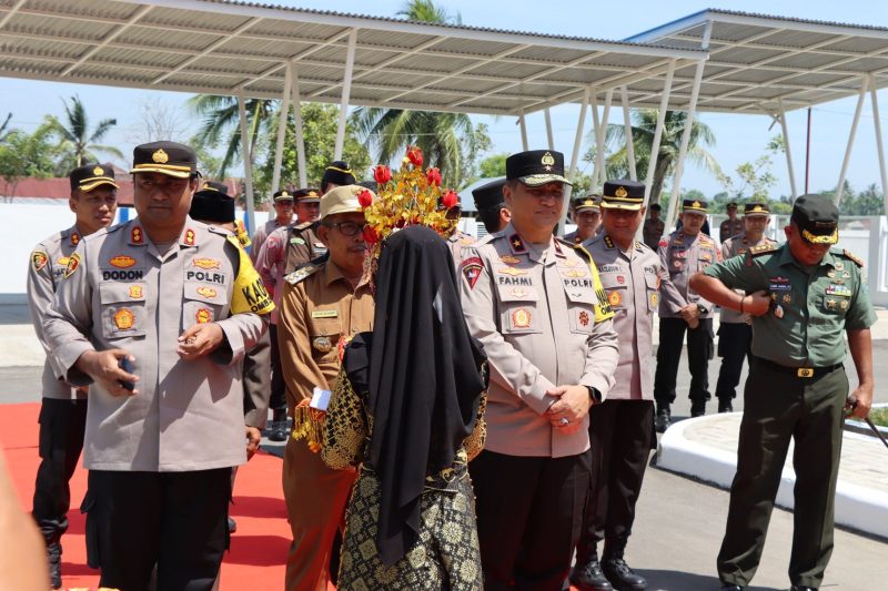 Wakapolda Aceh Resmikan Gedung Satpas Prototype Polres Pidie Jaya. Foto: NOA.co.id