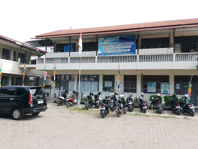 Kantor Dinas Pendidikan dan kebudayaan Kabupaten Pidie Jaya, Komplek Kantor Bupati Lama, Jalan Iskandar Muda, Kota Meureudu, Jum'at (10/5/2024).( Foto | Muhammad Rissan/NOA.co.id)