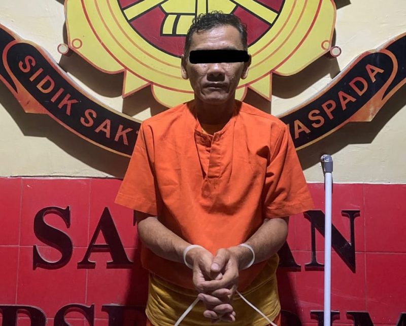 FA, 56, pelaku penganiayaan terhadap istrinya hingga meninggal dunia, kini terpaksa meñdekam di tahanan Polresta Banda Aceh (Foto: noa.co.id/FA)