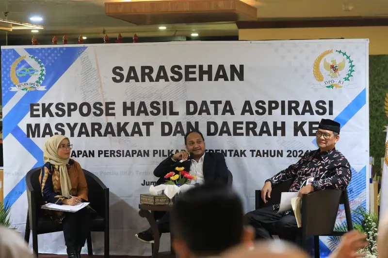 Senator DPD RI Asal Aceh, Fachrul Razi, saat menjadi narasumber Pusat Kajian Daerah dan Anggran (Puskadaran) DPD RI. (Foto: noa.co.id/FA)