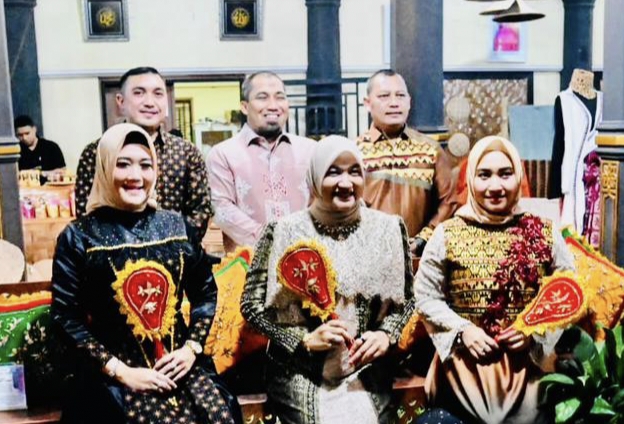 Foto bersama saat kegiatan lepas sambut Kapolres Aceh Besar. Kirfan/Noa.co.id