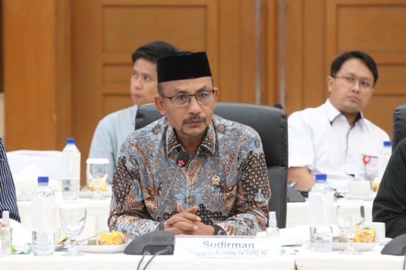 Anggota DPD RI asal Aceh, H. Sudirman atau Haji Uma. Foto: ist/NOA.co.id