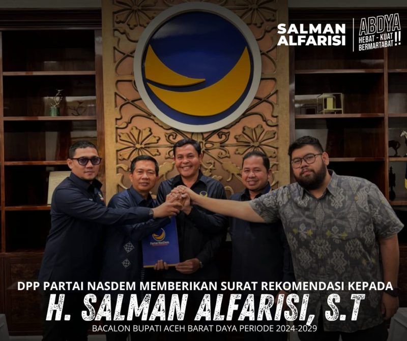 Penyerahan Surat Rekomendasi Partai Nasdem untuk Salman Alfarisi. (Foto. Relawan SUA/NOA.co.id)