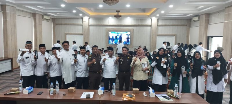 Tim Penyuluhan dan Penerangan Hukum Kejaksaan Tinggi Aceh memberikan Sosialisasi Pencegahan tentang Tindak Pidana Korupsi (Tipikor), terhadap pengelolaan dan penggunaan Dana Operasional Sekolah (BOS), Banda Aceh (19/8/2024). (Foto : Penkum Kejati Aceh)