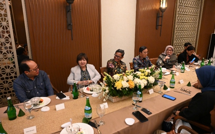 Rapat terbatas terkait persiapan Indonesia-Africa Forum (IAF) di Istana Merdeka, Jakarta, Selasa (27/8/2024). (Foto : Kemlu RI).