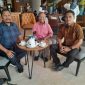 SPS Provinsi Aceh bersilaturahmi dengan Dahlan Iskan (Tengah) di Banda Aceh, Sabtu (5/10/2024). (Foto : SPS Aceh). 