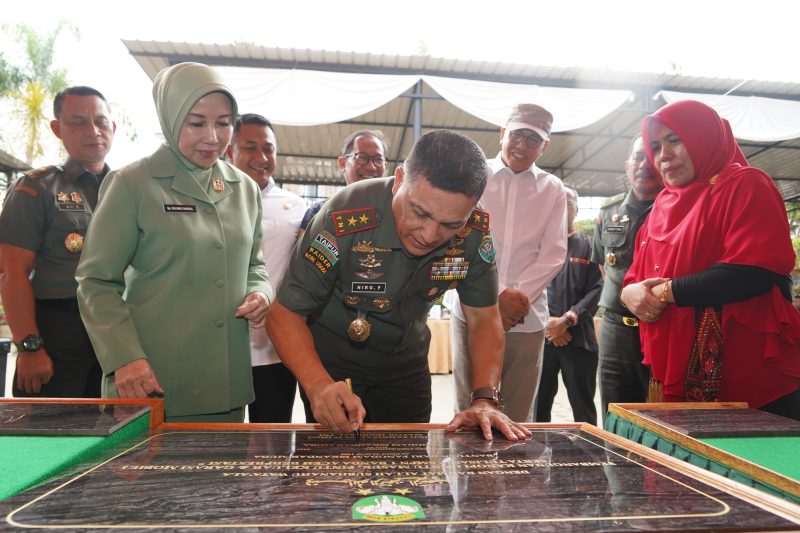 Pangdam IM Resmikan Pembangunan Kanopi dan Fasilitas di SMPN 1 Banda Aceh, Wujud Bakti Alumni. Foto: Pendam IM