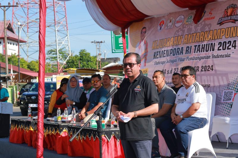 PJ Bupati Aceh Barat Lepas Peserta Atletik Fun Run Tarkam Kemenpora 2024. Foto: Diskominsa Aceh Barat