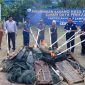 Kementerian Kelautan Perikanan melalui PSDKP Lampulo memusnahkan sejumlah alat penangkapan ikan dilarang hasil pengawasan dan penindakan di Provinsi Aceh sepanjang 2024, Banda Aceh, Selasa (12/11/2024). (Foto : Farid Ismullah/NOA.co.id).