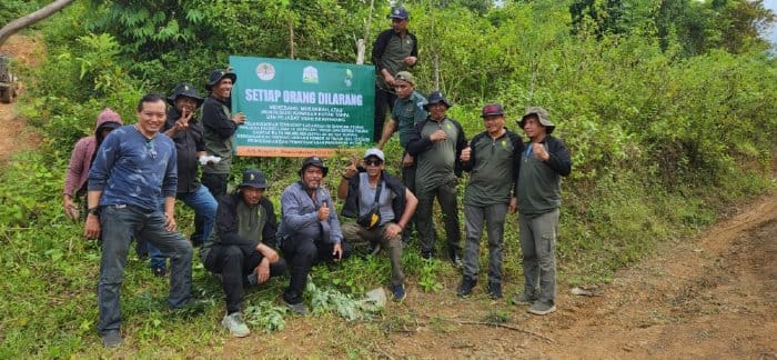 Patroli Rutin Cegah Illegal Logging KPH II Wilayah Aceh bersama BAIS TNI, Bireuen, Rabu (13/11/2024). (Foto : Farid Ismullah/NOA.co.id).