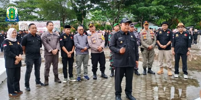 Pj Bupati Reza Fahlevi, saat hadiri Apel siaga Pilkada. Foto: Argamsyah/Noa.co.id.