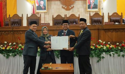 DPRK Aceh Barat Sahkan Qanun APBK 2025