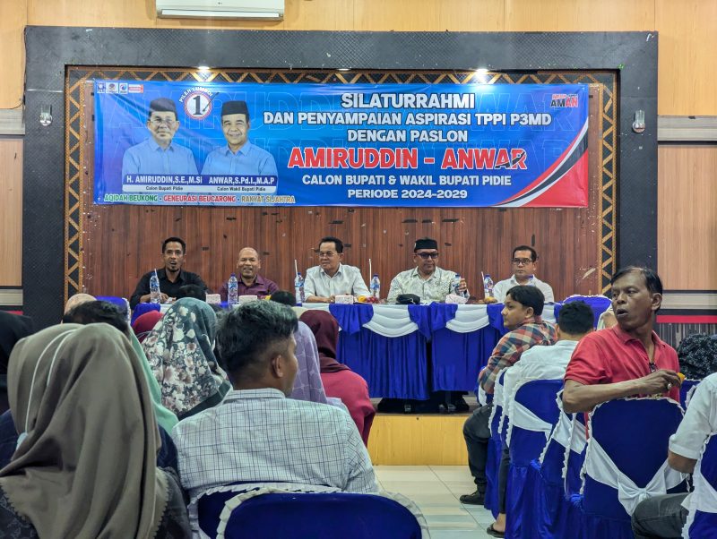 Paslon Bupati/Wakil Bupati Pidie omor urut 01, Amiruddin-Anwar menggelar silaturahmi dengan TAPM,PD dan PLD di Kota Sigli, Rabu (13/11/2024) (Foto Amir Sagita.NOA.co.id).