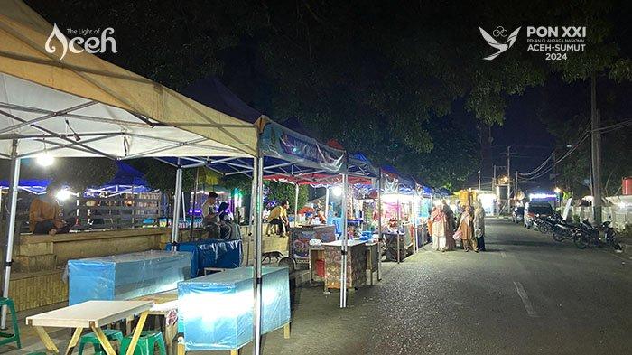 Suasana malam di pusat jajanan UMKM Taman Kota Takengon, Aceh Tengah. Foto: NOA.co.id