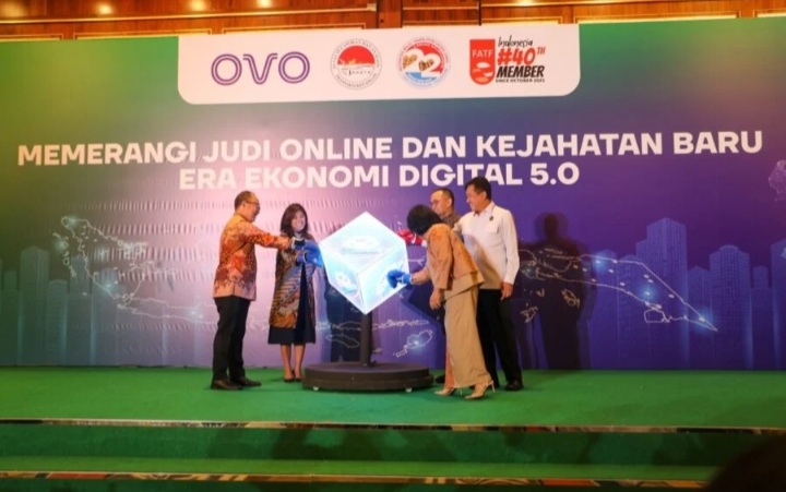 Gerakan Nasional Anti Pencucian Uang dan Pencegahan Pendanaan Terorisme dengan tema “Memerangi Judi Online dan Kejahatan Baru Era Ekonomi Digital 5.0”, Jakarta, Selasa (19/11/2024). (Foto : Humas Kemenko Polkam).