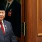 Presiden Prabowo Subianto mengumumkan kenaikan gaji guru yang berstatus Aparatur Sipil Negara (ASN) dan guru honorer (non-ASN) pada Kamis (28/11). (REUTERS/Florence Lo).