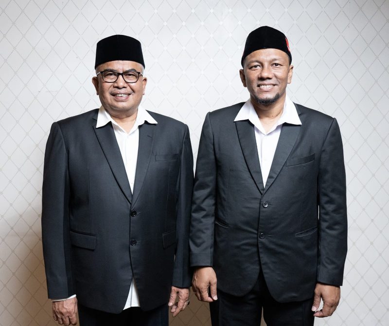 Calon Gubernur Aceh, Bustami Hamzah, bersama wakilnya, Syech Fadhil. Foto: dok. Pribadi/NOA.co.id